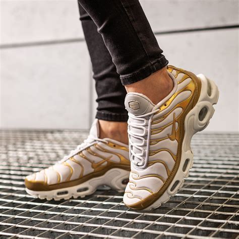 nike air max plus in weiß für damen|Weiße Nike Nike Air Max Plus online .